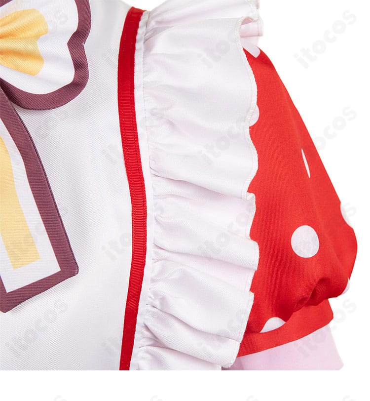 【推しの子】有馬かなコスプレ衣装の肩・袖装飾のクローズアップ。細やかな刺繍風ディテールが見える。