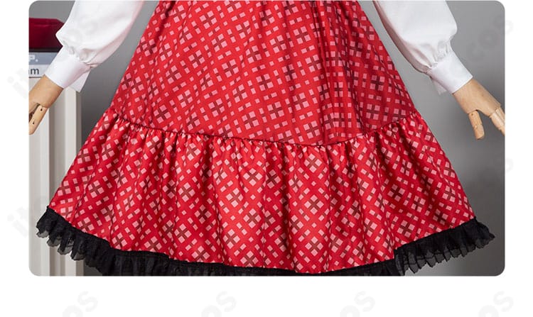 スカート前面ディテール画像。前面の装飾ラインと刺繍風意匠、シルエットの美しさを示す一枚。