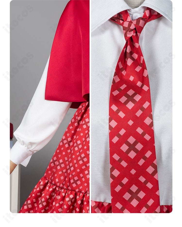 襟元ディテールの拡大。襟の形状、ボタン、装飾パーツの配置が分かる日奈森あむ駅員風衣装の画像。