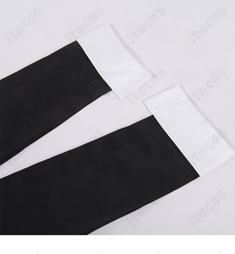 袖部分のディテール。袖口の見返しとステッチワーク、手首の可動を妨げない設計を示す近接写真。