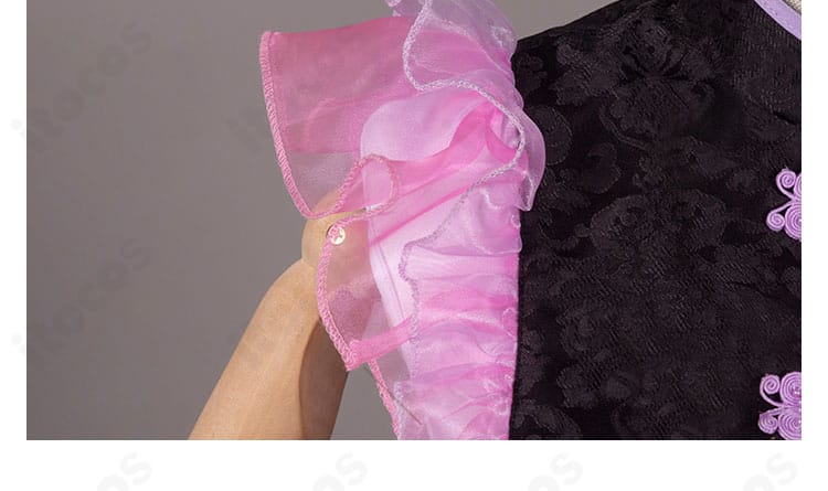 真中らぁら 衣装の肩・袖ディテール。パフスリーブと装飾の立体感がわかる近接ショット。