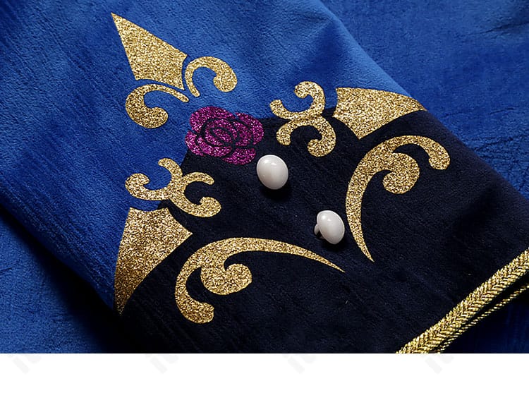 朔間零 コスプレ衣装の袖口ディテール。カフ・装飾の形状と縫製表現。