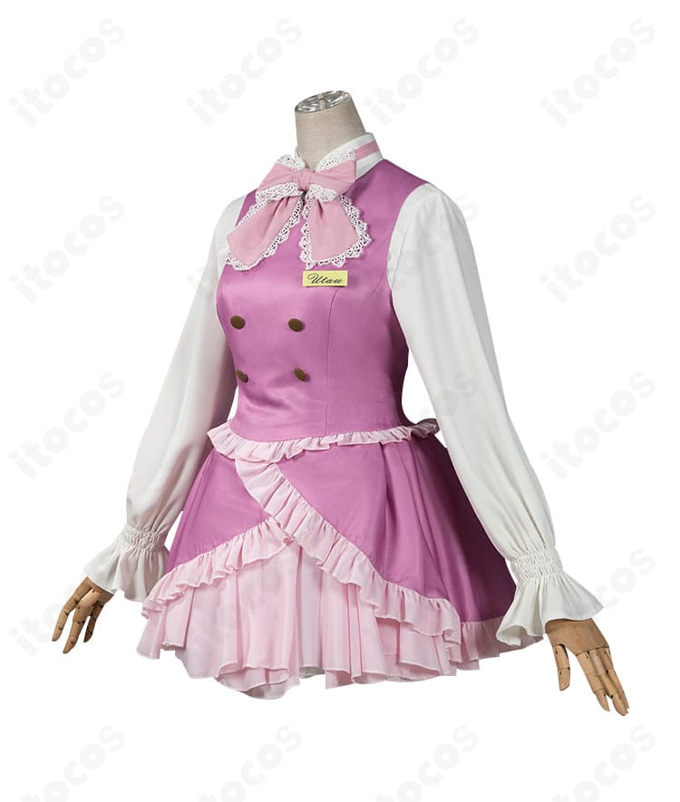 しゅごキャラ! ほしな歌唄 コスプレ衣装のサイドビュー。ベストのラインとスカートのシルエットがわかる角度。