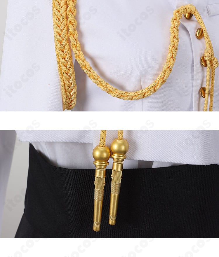 ネモの士官服コスプレの胸元装飾ディテール。胸飾りの重なりと配色バランスが分かるアップショット。