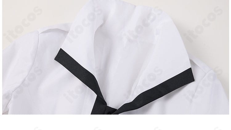 コスプレ衣装の襟部分デザインと立ち上がりの角度