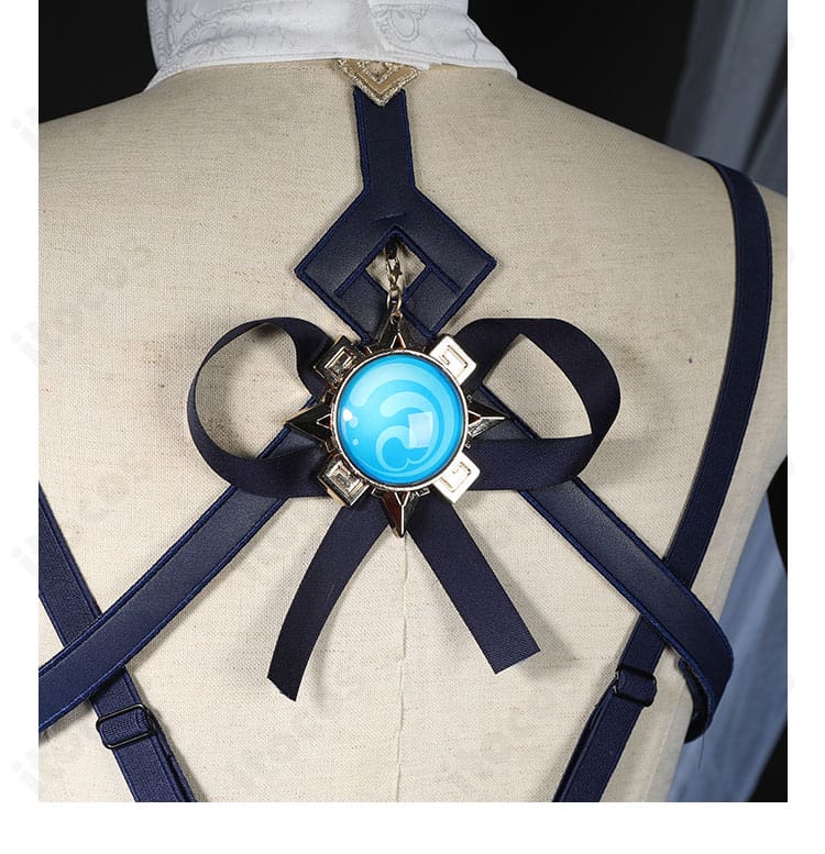 ムアラニ衣装の背部装飾ディテール。重なりと揺れ感を強調した意匠