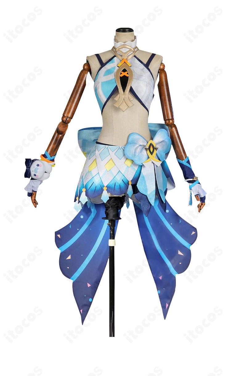 ムアラニ衣装の正面全景。タンクトップとショートパンツを基軸に小物配置まで忠実に再現