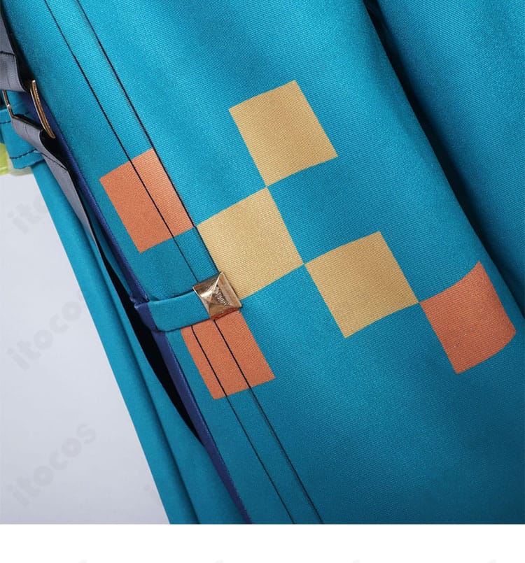 ズボンの装飾細部。サイドモチーフとステッチワークが分かるキィニチ衣装のボトム