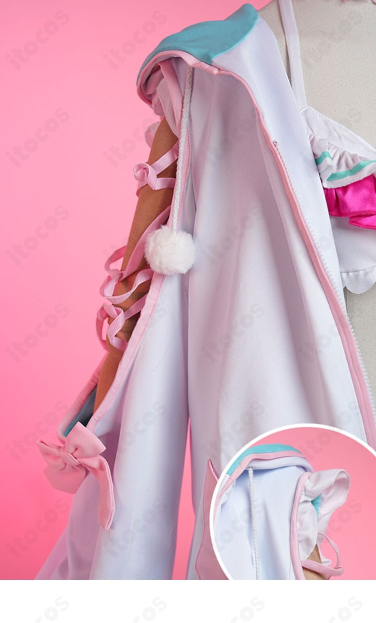 博衣こより パーカー水着の肩・袖ディテール。ステッチや装飾配置に焦点を当てた近接カット。