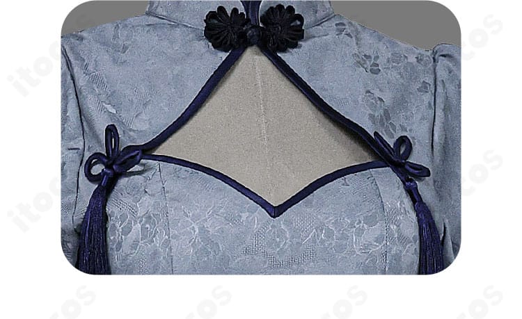 前胸のリボン装飾クローズアップ。ジュビア・ロクサーのチャイナ服の印象的な胸元ディテール