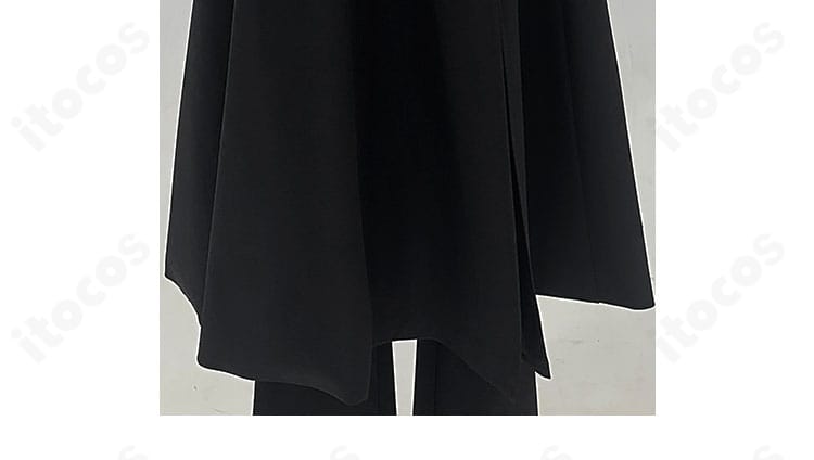 裾装飾のディテール。直線的で端正な仕上げが視覚的なインパクトを与える。