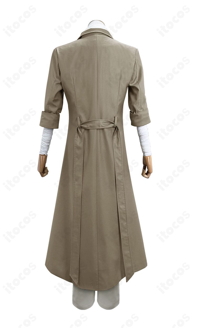 太宰治コスプレ衣装の背面。ロングコートの背中ラインとベントの形状