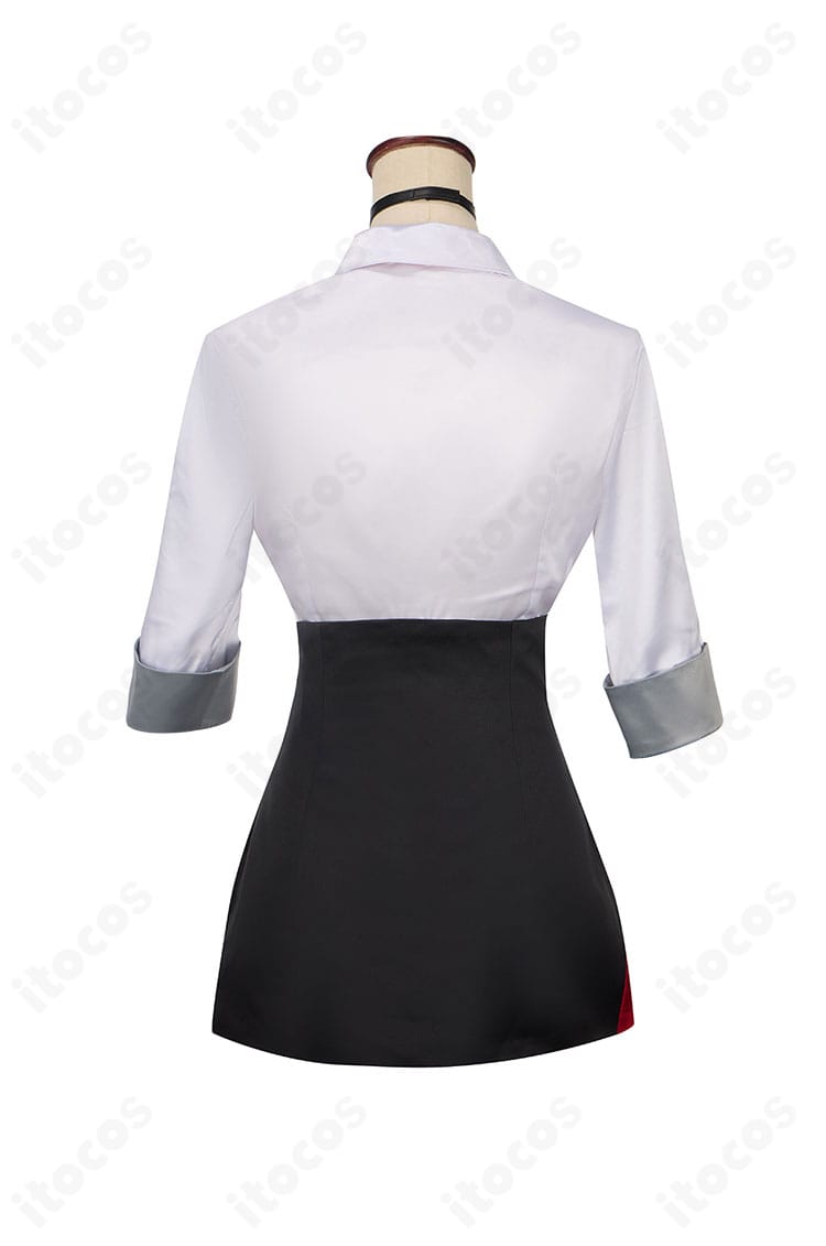 ブルーアーカイブ 夜桜キララ コスプレ衣装の背面。スカートのラインと襟元の仕上がり、背面のシルエットを示す画像。