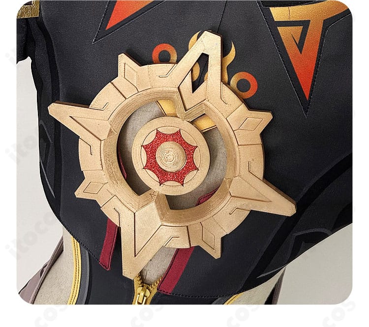 マーヴィカ 炎神コスプレ衣装・背面ディテール。背飾りの重なりとライン取りを明確に示す画像。