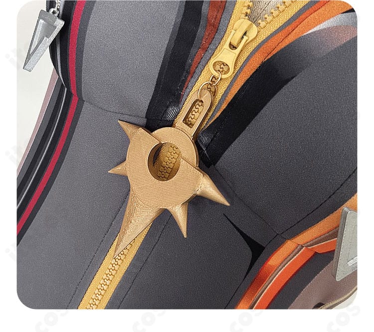 マーヴィカ 炎神コスプレ衣装・衣装チェーン装飾の詳細。金属風チェーンが質感と存在感を強調。