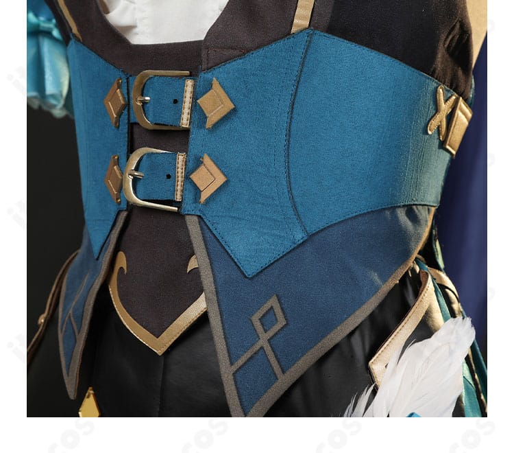 腰帯部分の装飾ディテール。腰飾りとのレイヤードでウエストラインを強調。