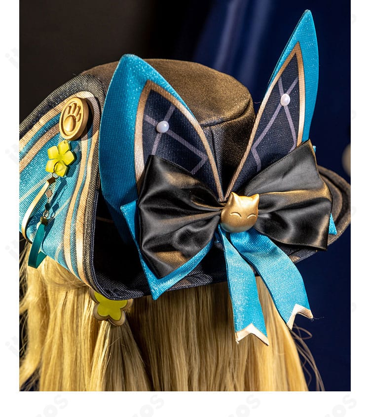 帽子背面の装飾ディテール。後ろ姿でも存在感を放つ意匠。