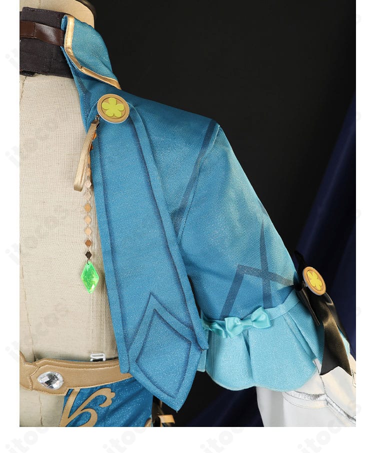 右肩〜袖の装飾アップ。非対称デザインが全体のアクセントになる構成。