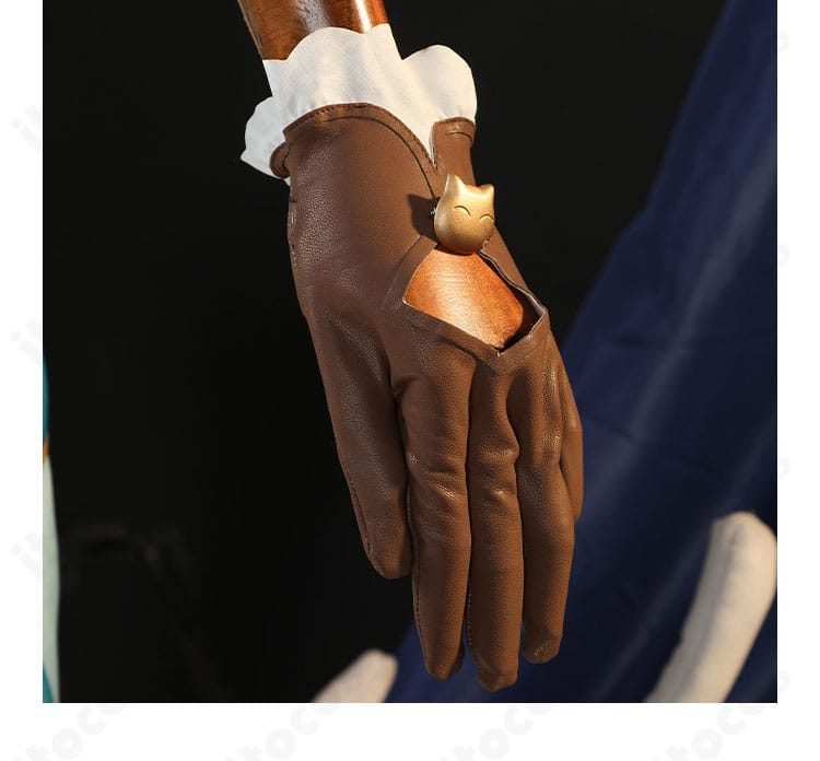 手袋アクセサリーの詳細。指先までデザインを統一し、ポーズ映えを高める。