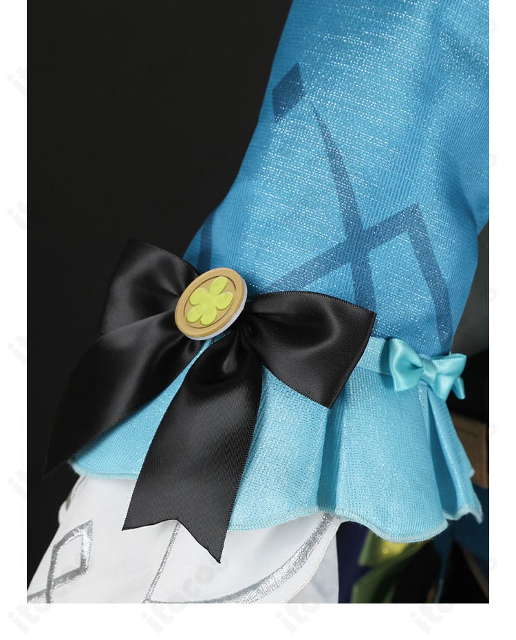 袖パーツの装飾クローズアップ。「麗しき怪傑」特有のモチーフ配置が分かる画像。