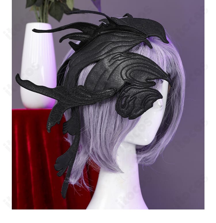 デレーヤのヘッドアクセサリー詳細。装飾パーツの形状と取り付け方向が確認できる