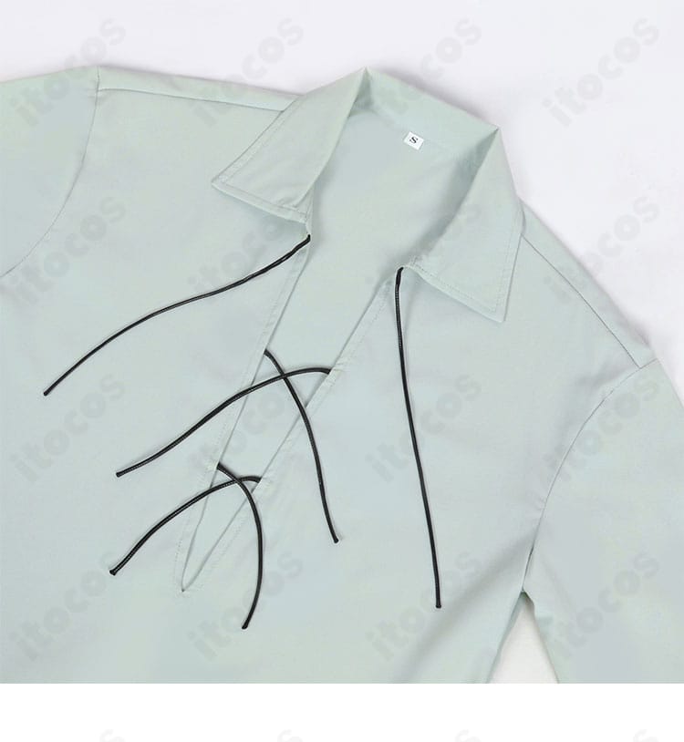 衣領部分の装飾ディテール。首周りのデザインとステッチの見え方