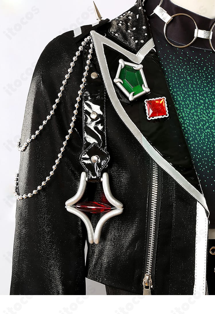 逆先夏目 衣装の肩袖ディテール。エッジの装飾と配色切替、ステッチワークで原作の雰囲気を表現。