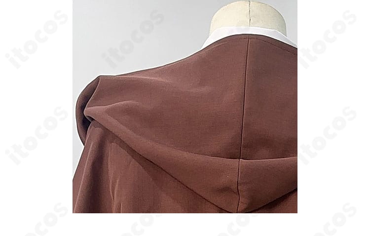 マント内側の仕立て。裏地の処理と縫い代の始末で高級感を演出。