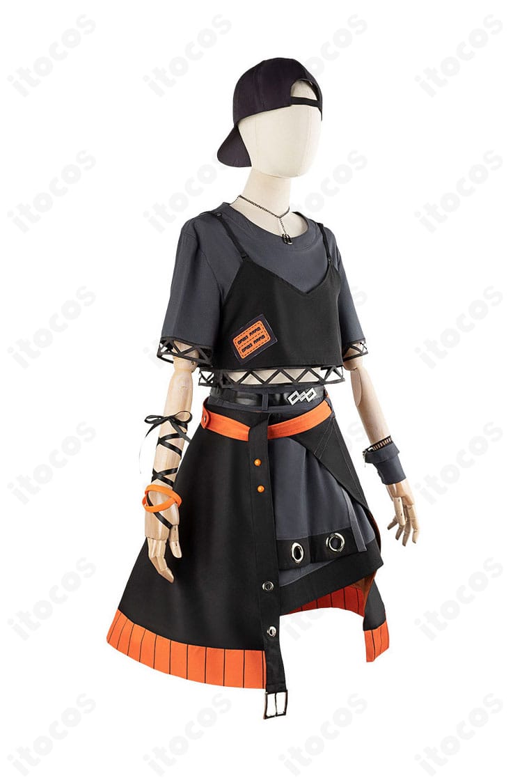 プロセカ 小豆沢こはね『眠ってしまわないように』コスプレ衣装の側面。スカートのレイヤーとベルト位置のバランスを確認可能。