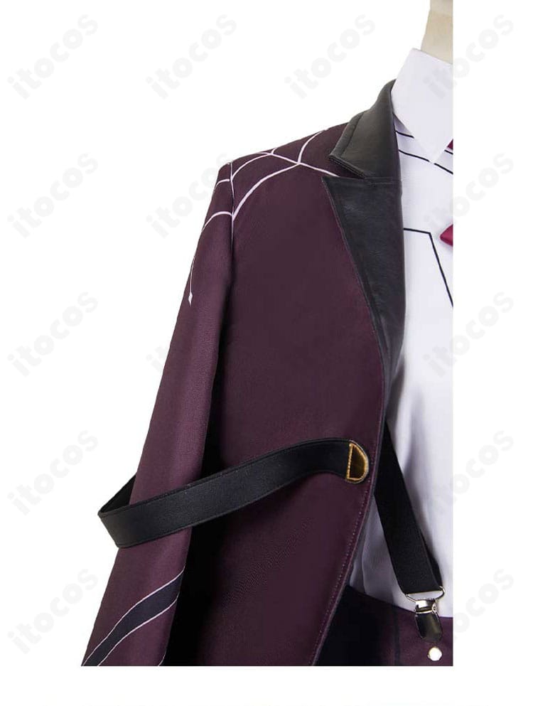 肩袖部分の装飾ディテール。カフカの印象的なアクセントを丁寧な縫製で表現した部分アップ。