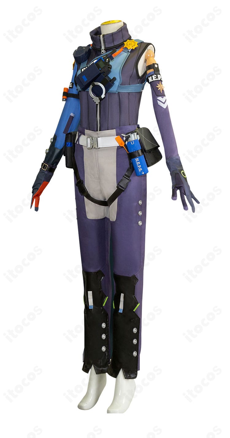 ゼンレスゾーンゼロ セス・ローウェル衣装 側面。立体裁断によるラインと小物の配置が見える。