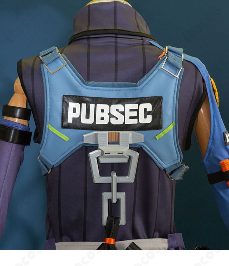 セス・ローウェル衣装 背面ディテール。背部パーツの固定方法と構成が分かる。