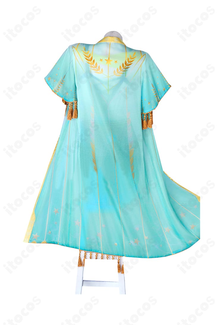 祭司フィオナ・ジルマン 名誉首席コスプレの背面全体図。背中のシルエットと装飾配置を確認できる。