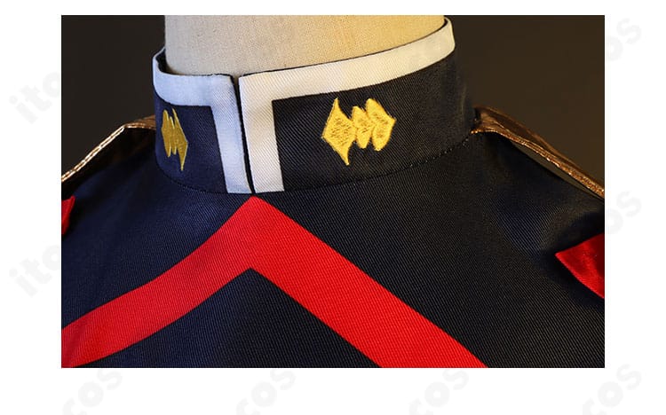 山城 恋 コスプレ衣装・襟元アップ。襟飾りの刺繍と留めの構造を詳細に撮影。