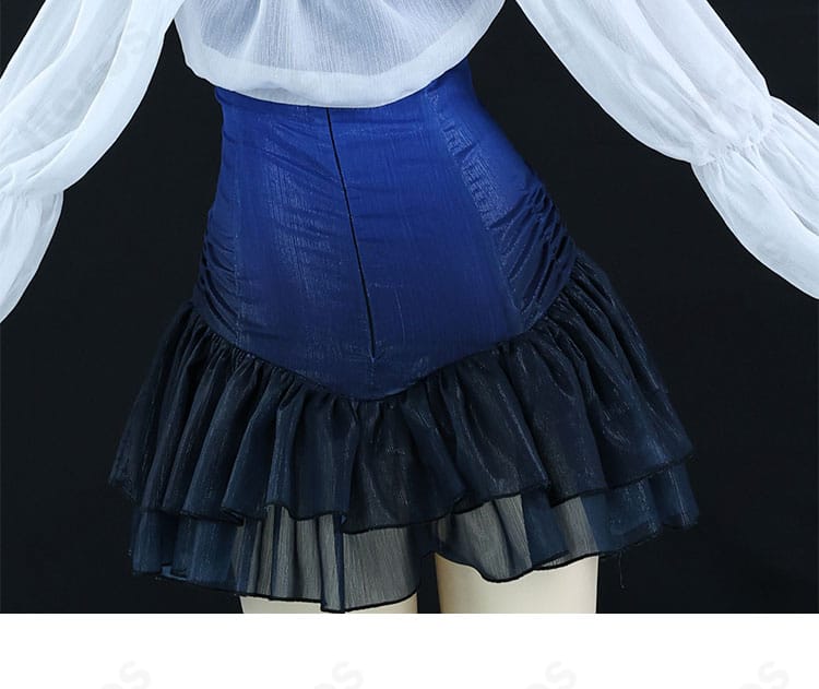 スカート風レイヤーの接写｜多祢村理子 水着スタイルのフリルと縁取りの表情