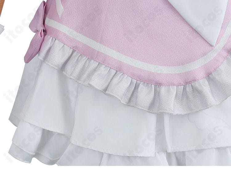 湊あくあ コスプレ衣装のスカート裾装飾。縁取りとフリルのディテール