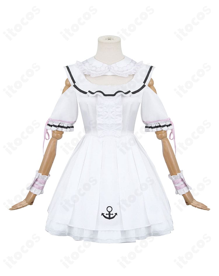 湊あくあ コスプレ衣装のインナー正面ディテール。胸元と前立ての意匠をクローズアップ