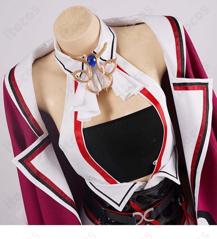 上衣の装飾アップ。襟元と胸元のパーツ配置、ステッチの整いを示す詳細写真