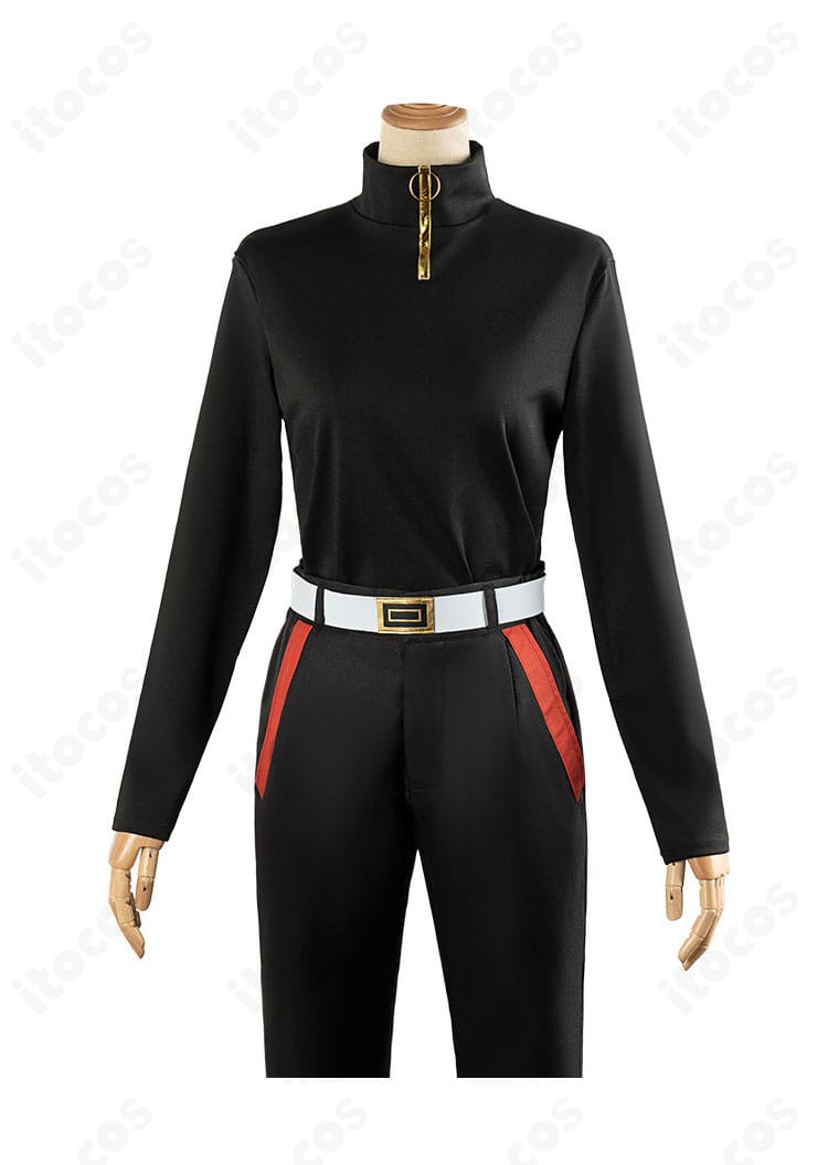 ITOCOS 18TRIP 西園練牙 私服スタイル インナーの正面ディテール。素材の質感と襟ぐりの仕上げを示す。