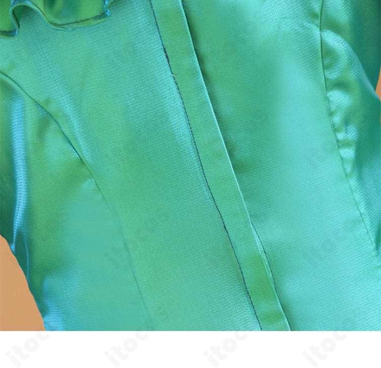 背面装飾の接写。装飾の配置バランスと仕上げの美しさが分かる画像。