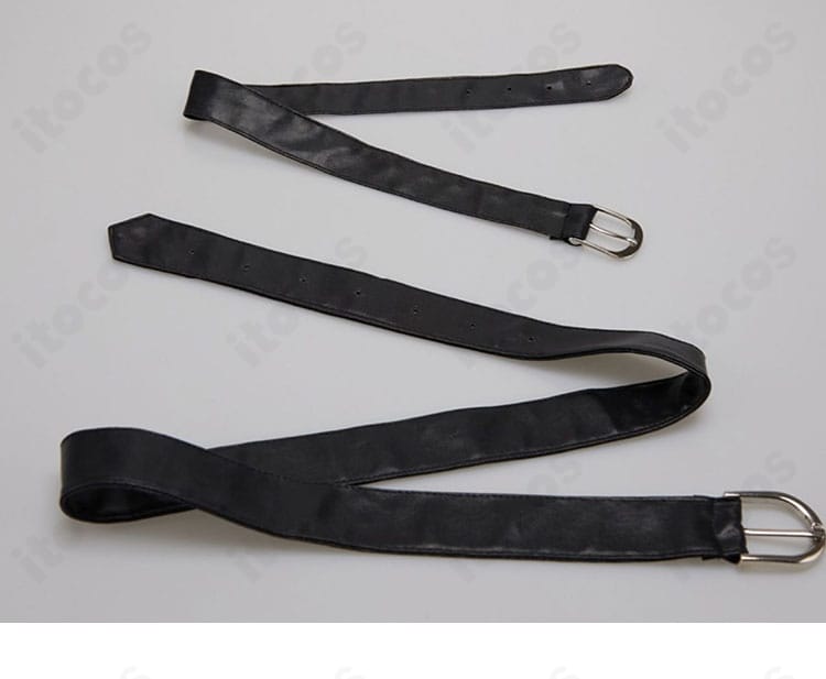 帽子の装飾パーツと縁取りのディテール（白銀ノエル）