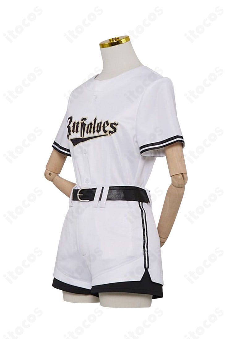 左側面から見た白銀ノエル コラボコスプレ衣装のライン