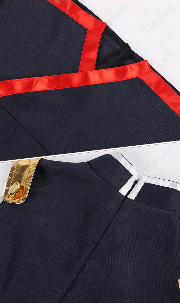 裾まわりと装飾チェーンの接合部アップ。金具の質感と位置バランスを見せるデザイン詳細