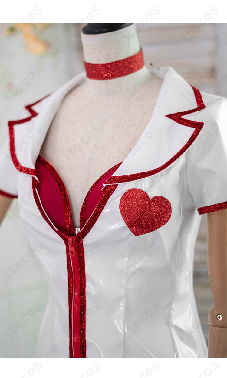 ナースコスチュームの襟元デザイン。端正なネックラインとチョーカーのバランスを捉えた近接画像。