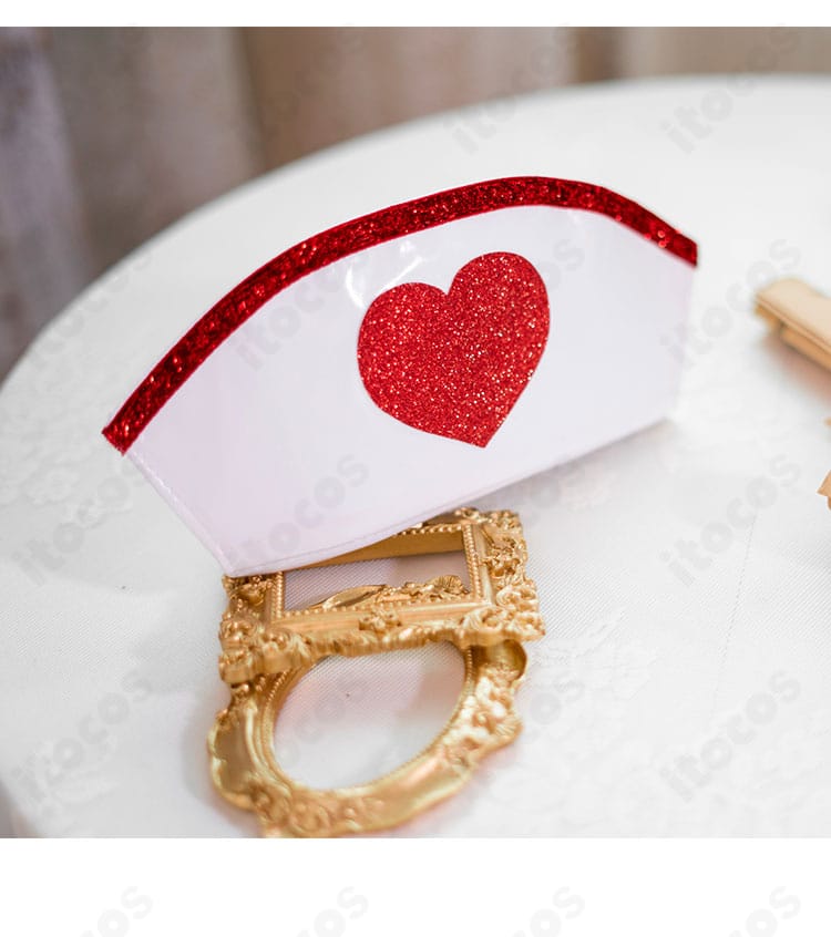 ナース帽子の装飾ディテール。形状と仕上げの美しさによりキャラクター性を強調したカット。