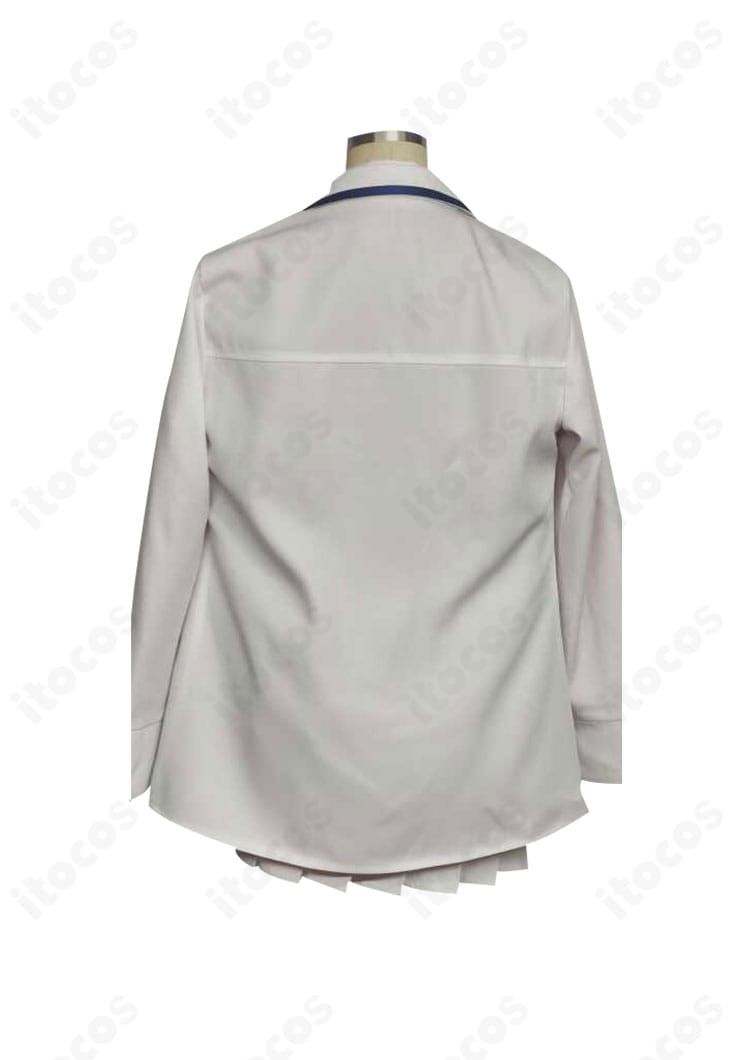 白石ウタハ衣装 背面。コートの後ろ姿のラインと背中の切り替え・ベントを忠実に再現した様子。