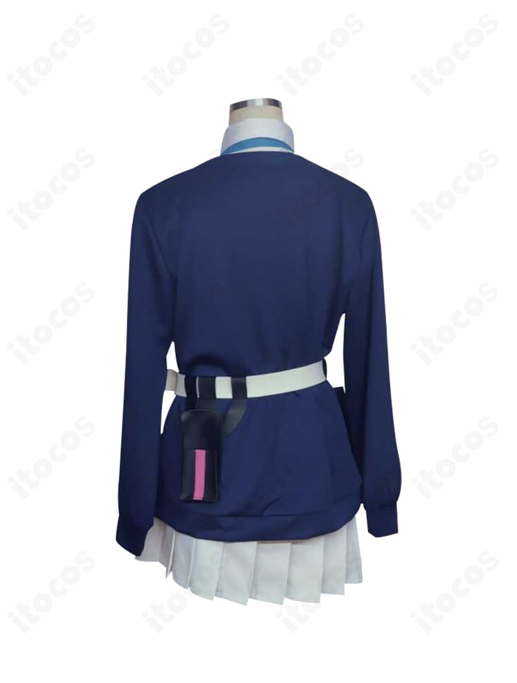 白石ウタハ衣装 インナー背面。バックデザインやステッチワーク、留め具の仕上げを示す画像。