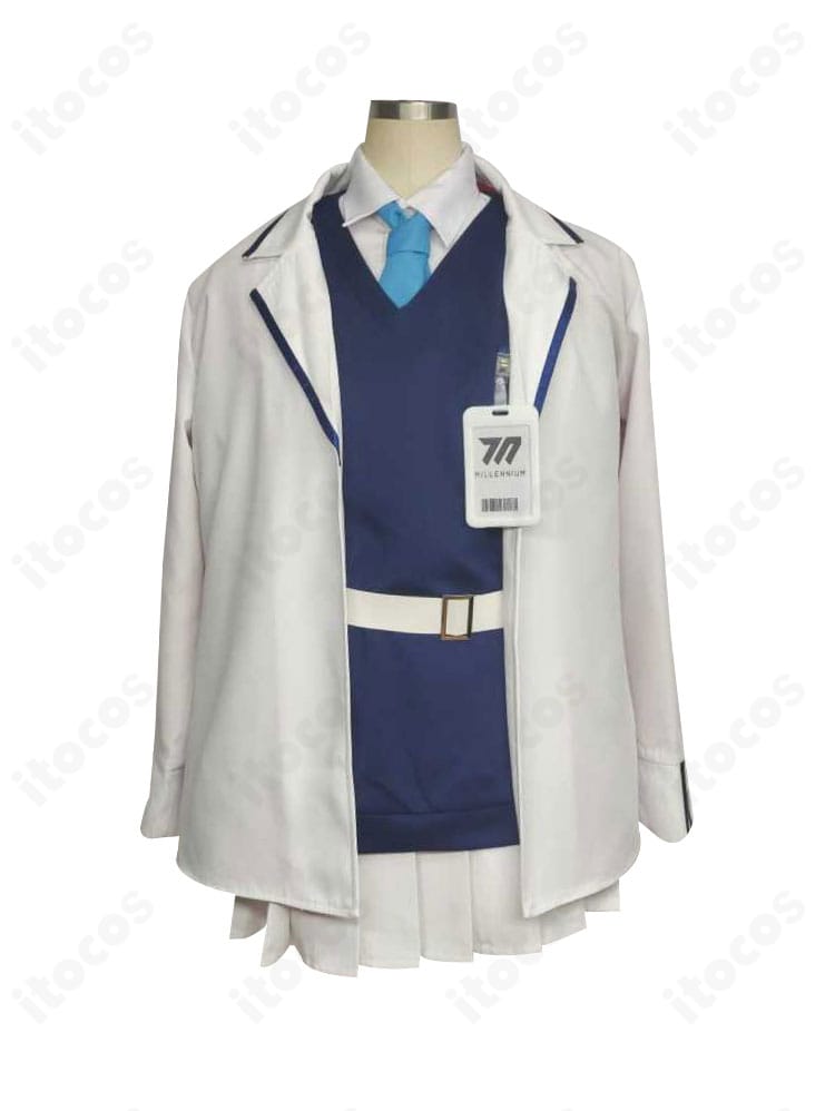 白石ウタハ衣装 正面アップ。シャツ・ネクタイ・名札のディテールと縫製の精緻さが分かるカット。