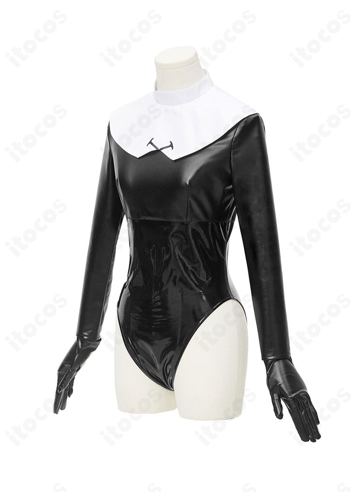 側面ビュー：ブルーアーカイブ 歌住サクラコ コスプレ衣装の側面シルエットとラインを示す画像