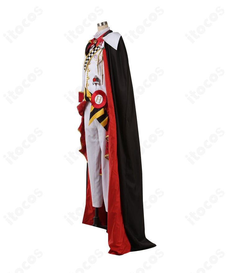 エース・トラッポラ 寮服コスプレ 左側面：ベルト位置と襟飾りの角度が分かるサイドビュー